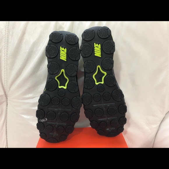 Nike Reax 8 TR Black Volt Size 9.5 New - Picture 7 of 8